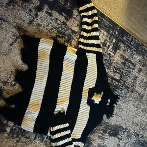 Sweater only wore once